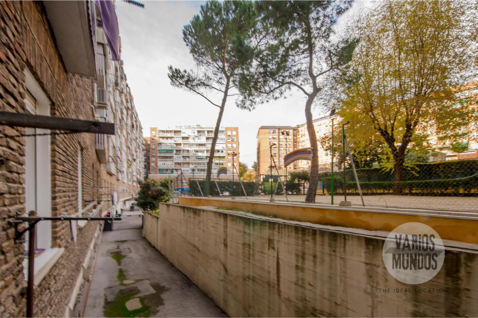 Confort Con Parking Para 3, Vive La Latina Madrid Exteriör bild